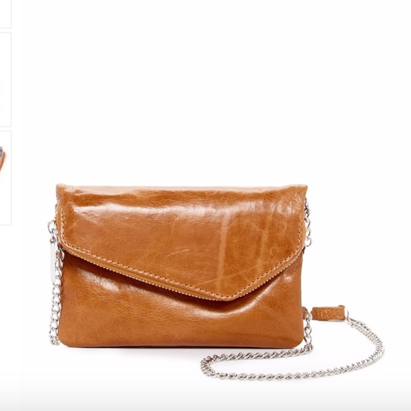 HOBO Handbags - NWT Hobo Daria Leather Crossbody Clutch